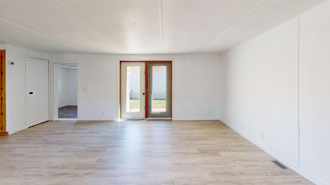 107 W Antelope St Living Room 1