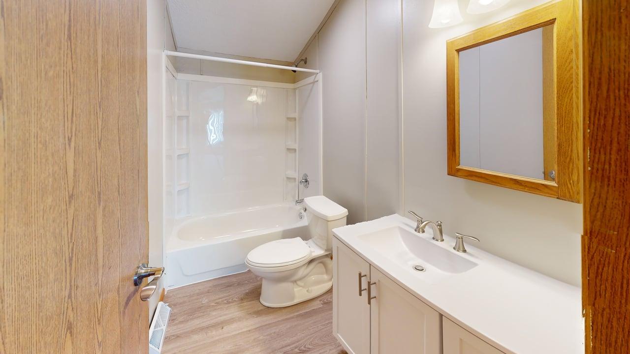 154 Northwest Ave Bathroom 1