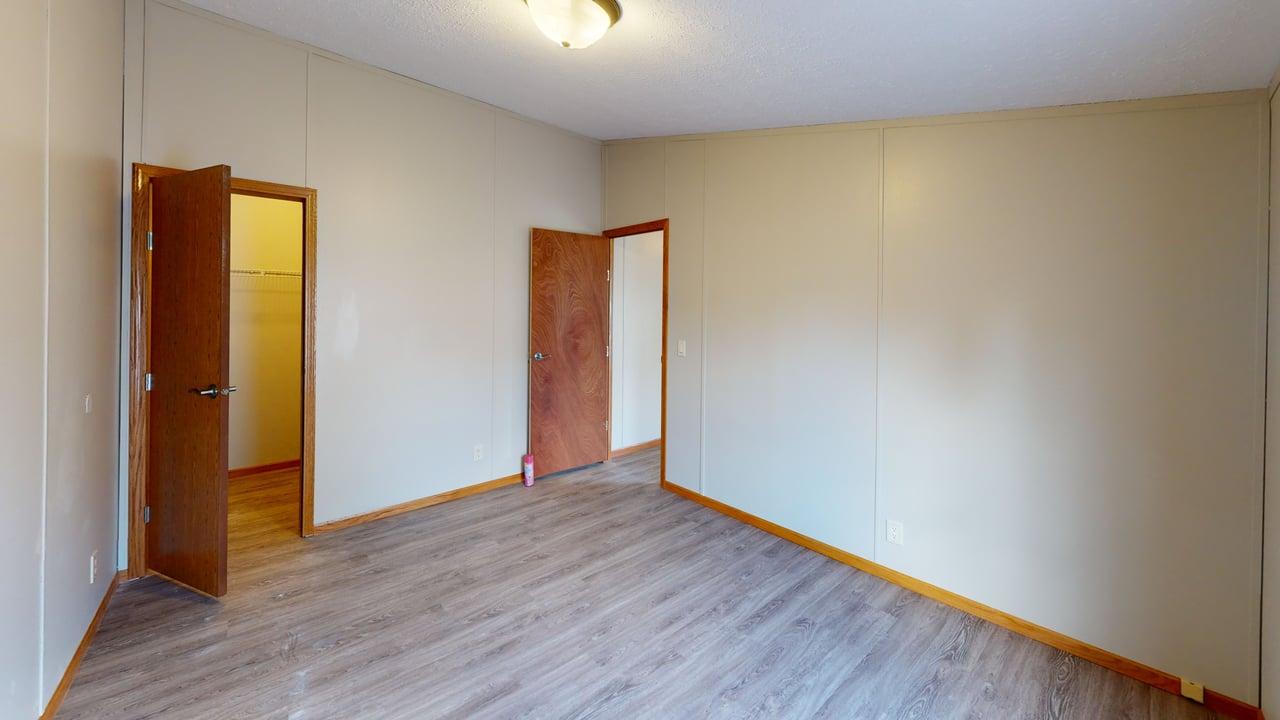 154 Northwest Ave Bedroom 1