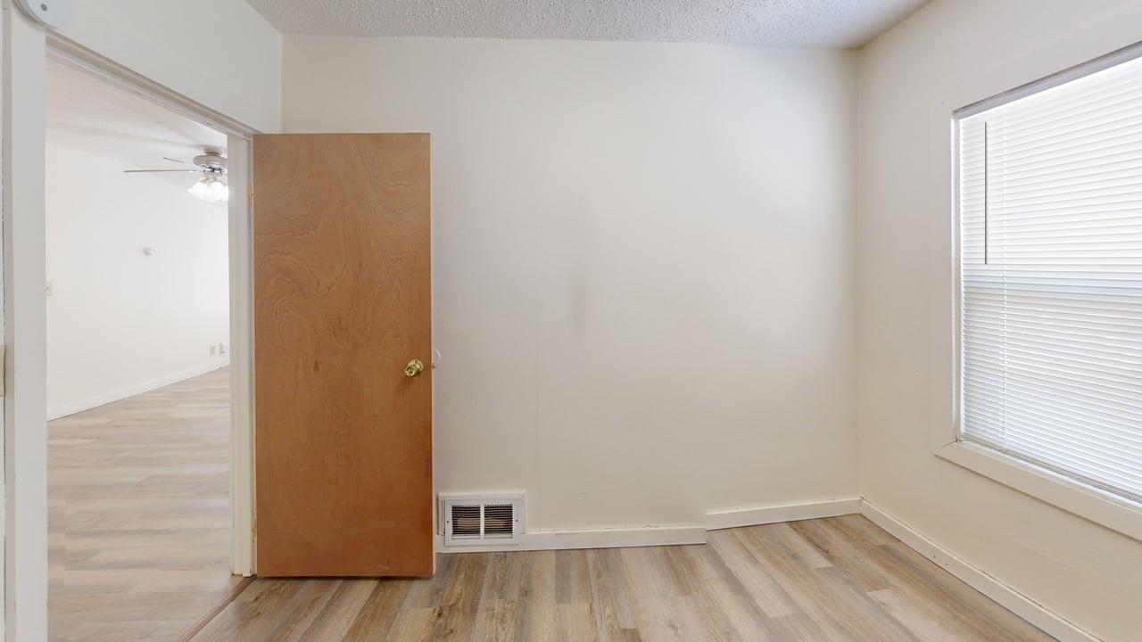 815 N 16th St Bedroom 1