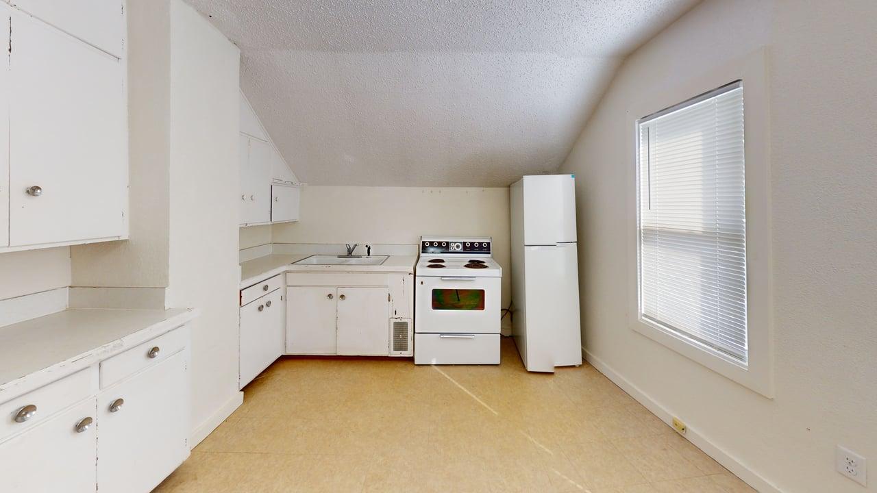 815 N 16th St Kitchen