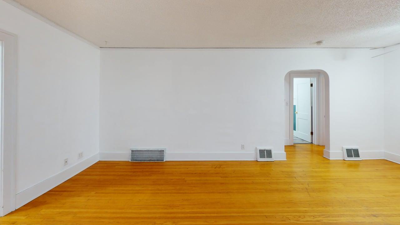 822 E Ave E Living Room