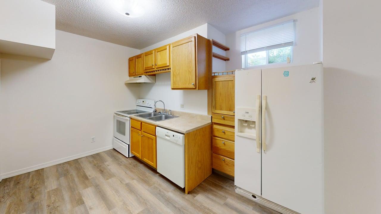 13085 N Fourth St Kitchen