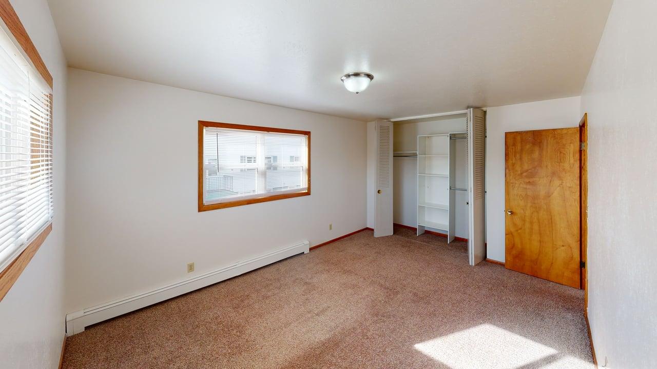 305 Ryan Dr 8 Unfurnished 1