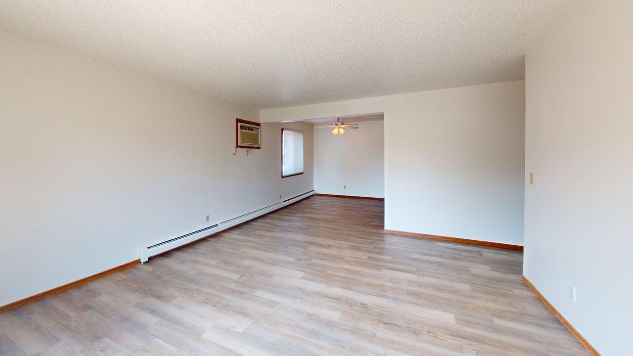 1100 Pleasant St Living Room 1