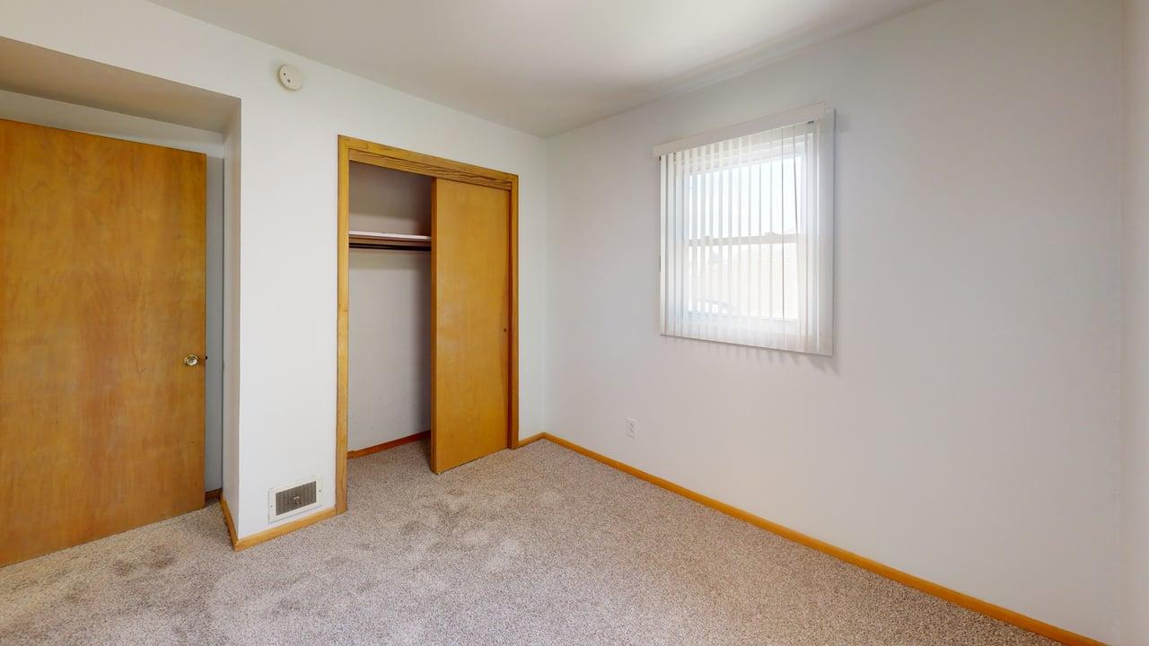 503 3rd Ave Ne Bedroom 1