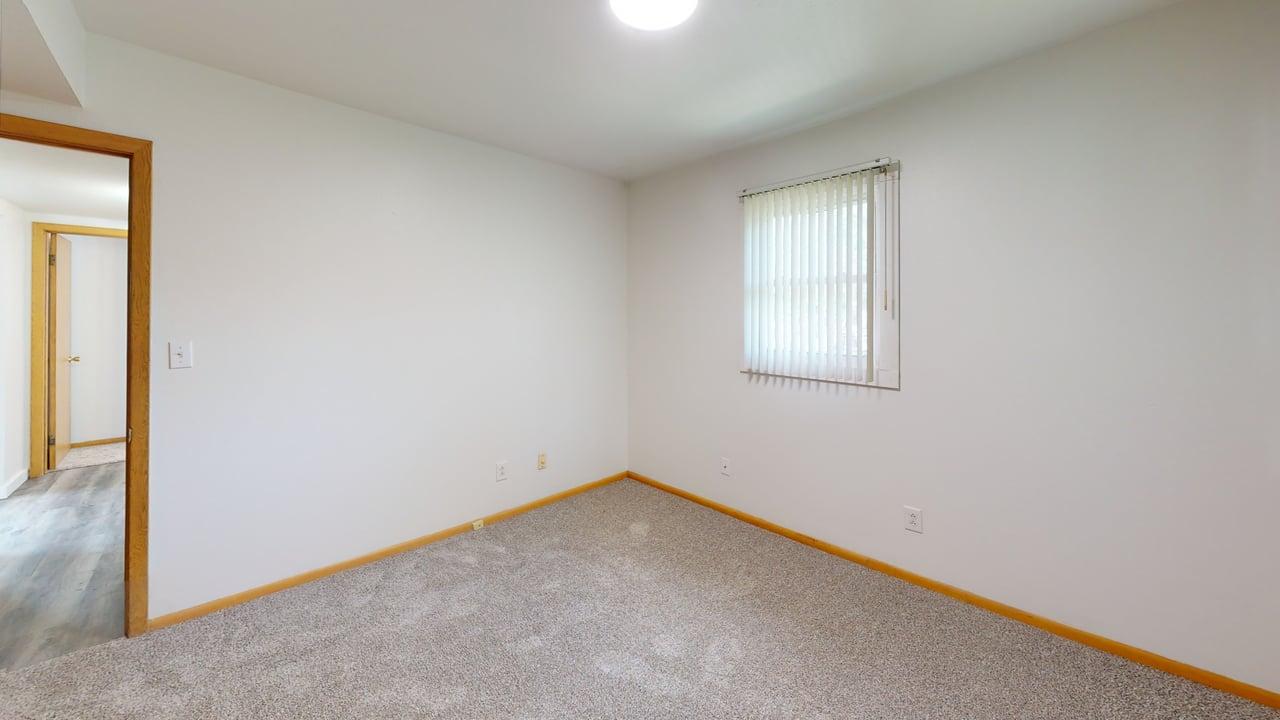 503 3rd Ave Ne Bedroom