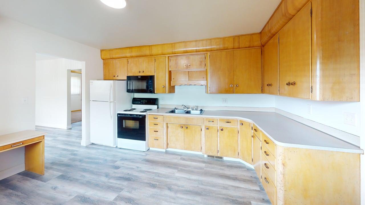 503 3rd Ave Ne Kitchen 1