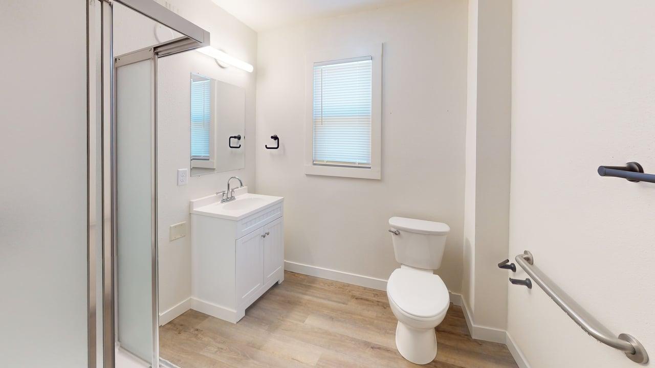 730 N 20th St Bathroom