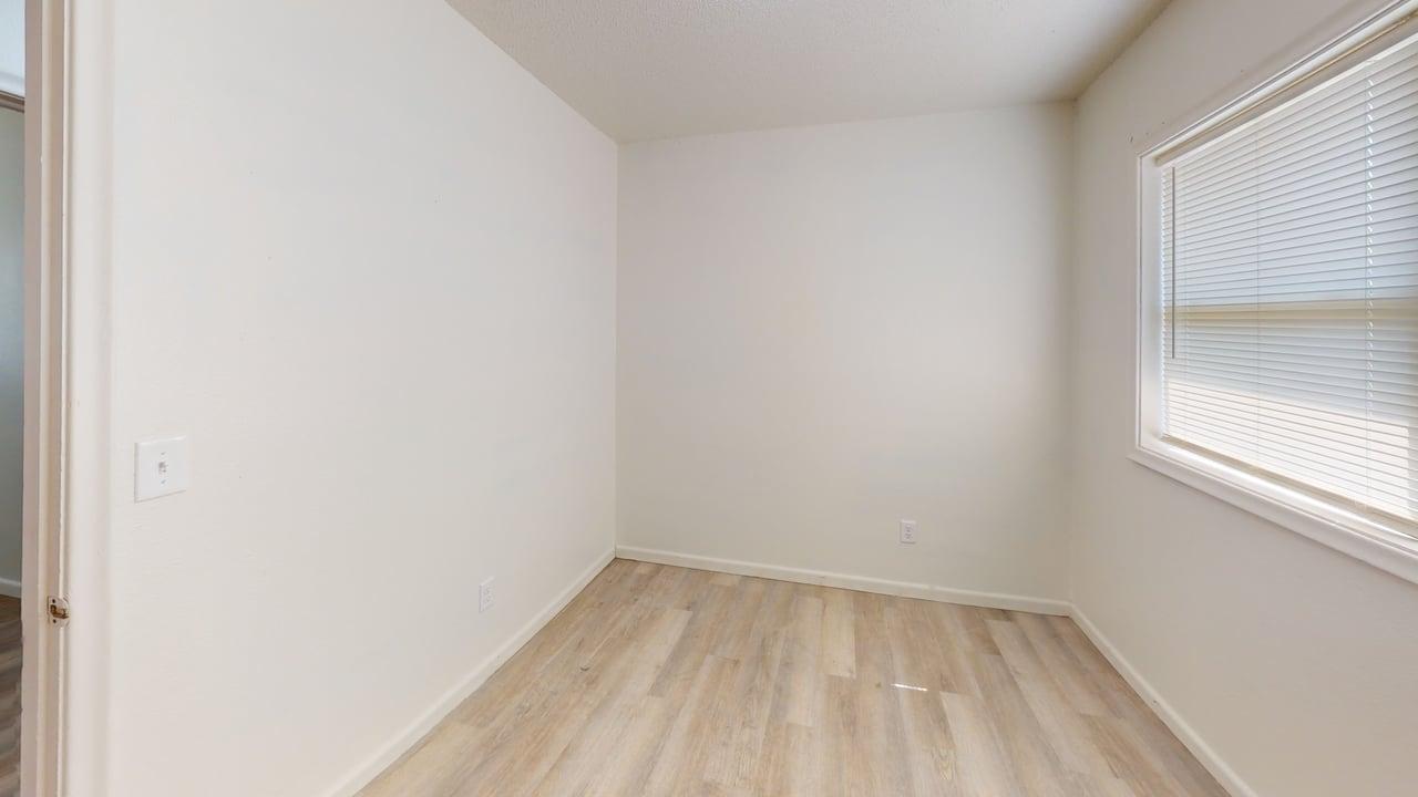 106 Division St Nw Bedroom 7