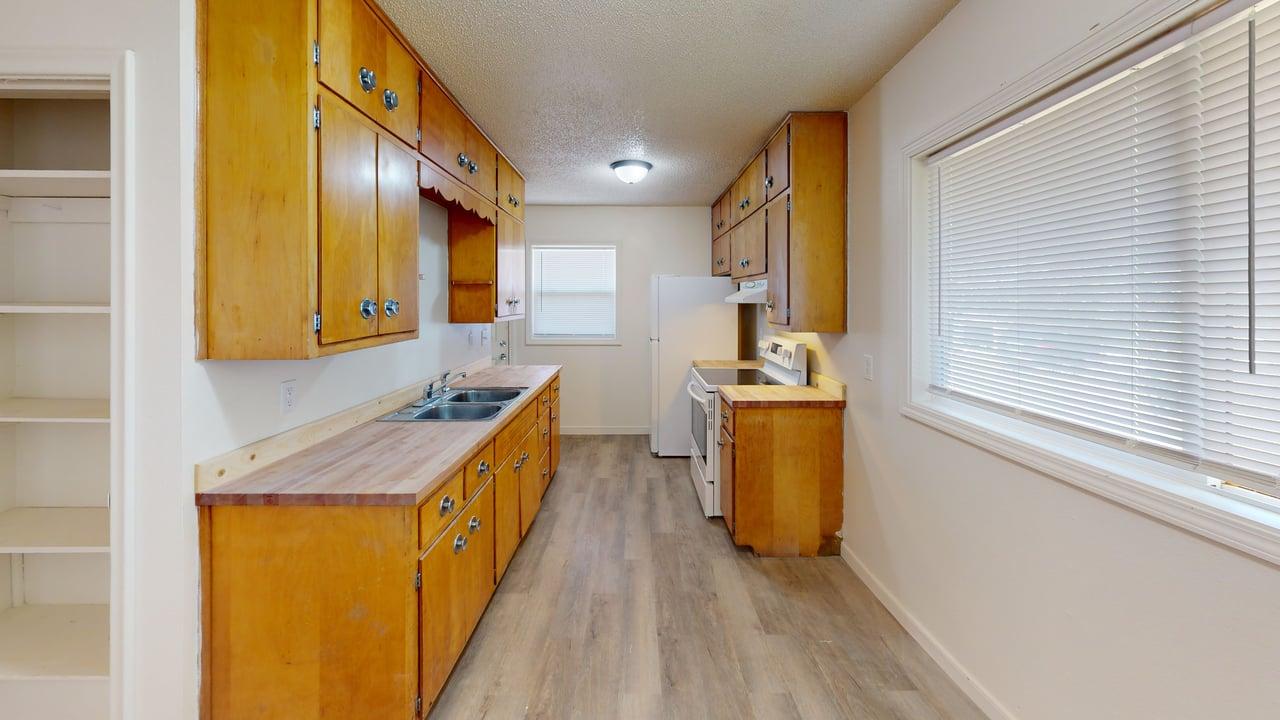 106 Division St Nw Kitchen 1