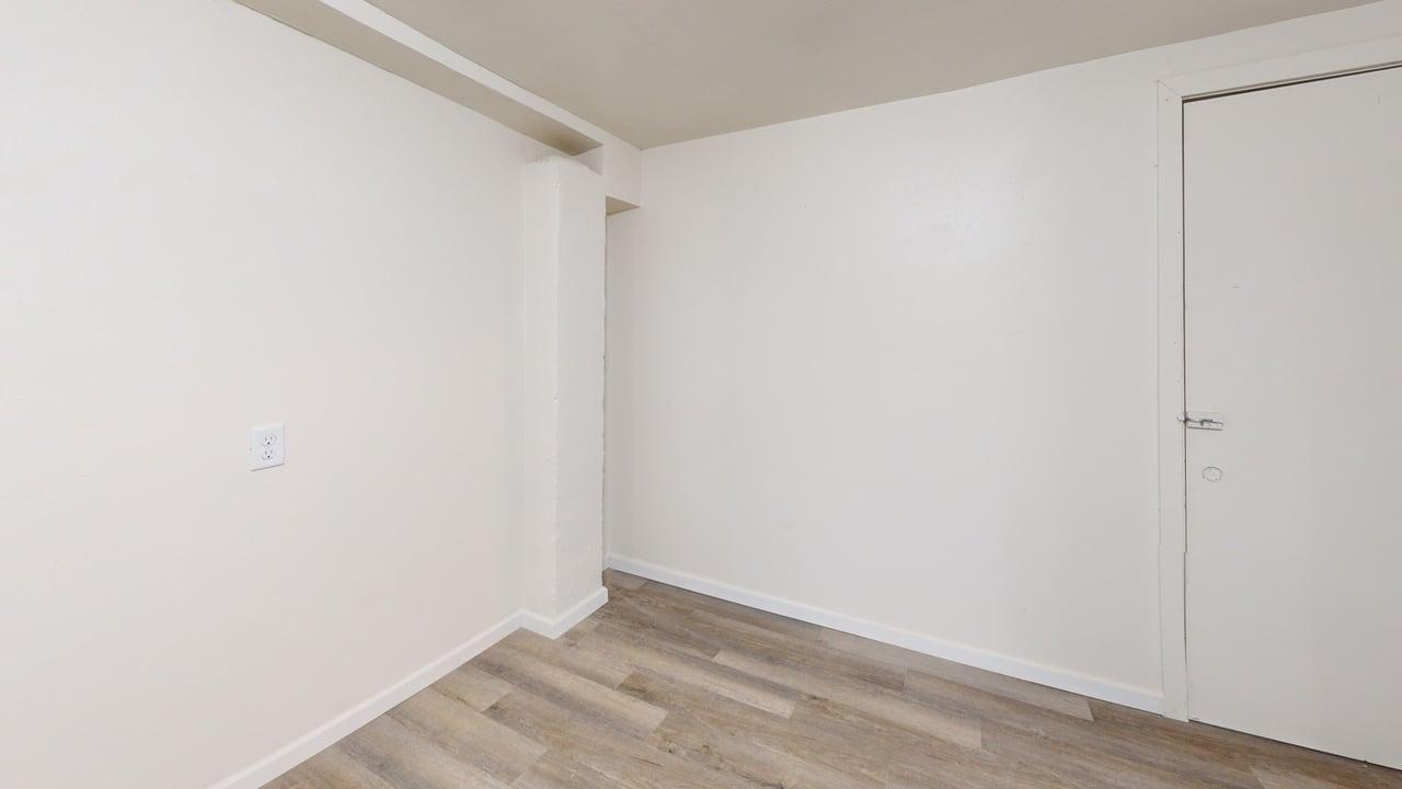 106 Division St Nw Living Room