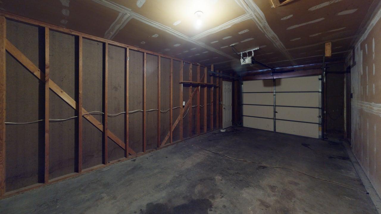131 E Interstate Ave Garage 1