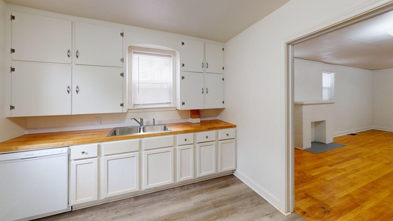 5145 E Ave E Kitchen