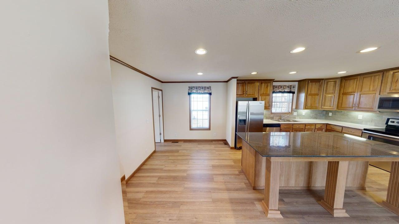 140 American Ave 04162020 144047