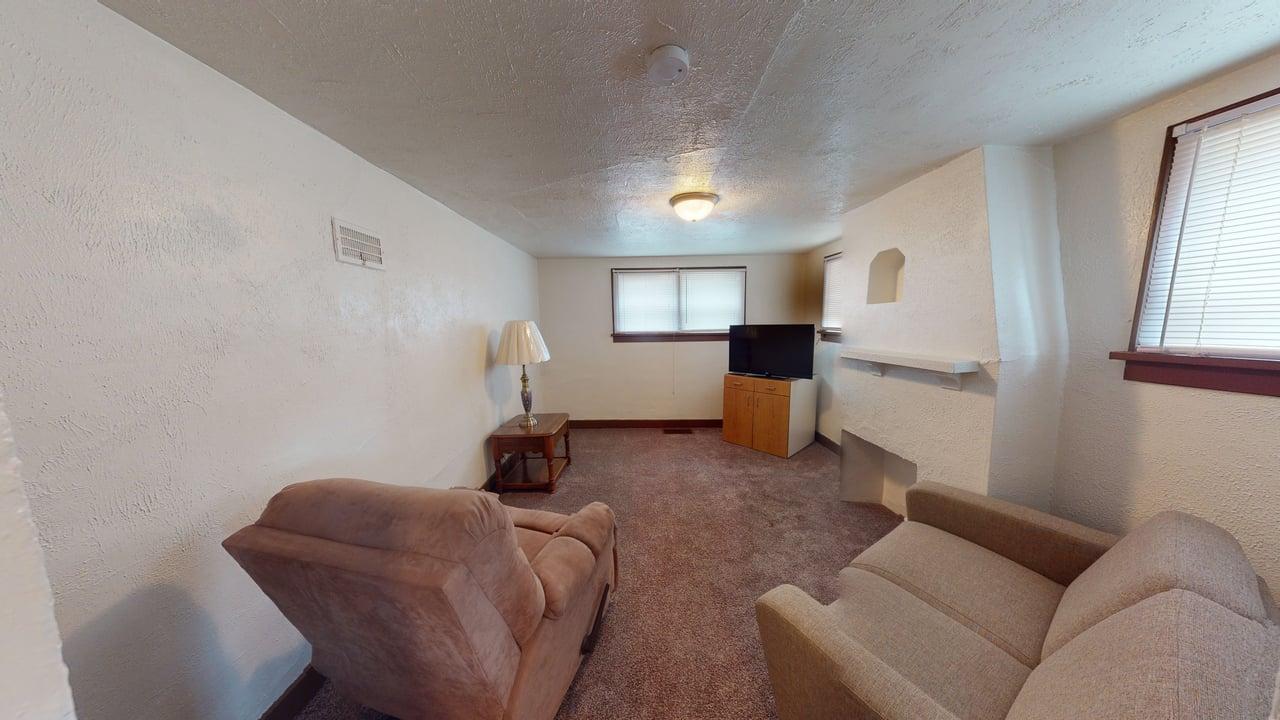 1510 E Thayer Ave 2 09242021 082132