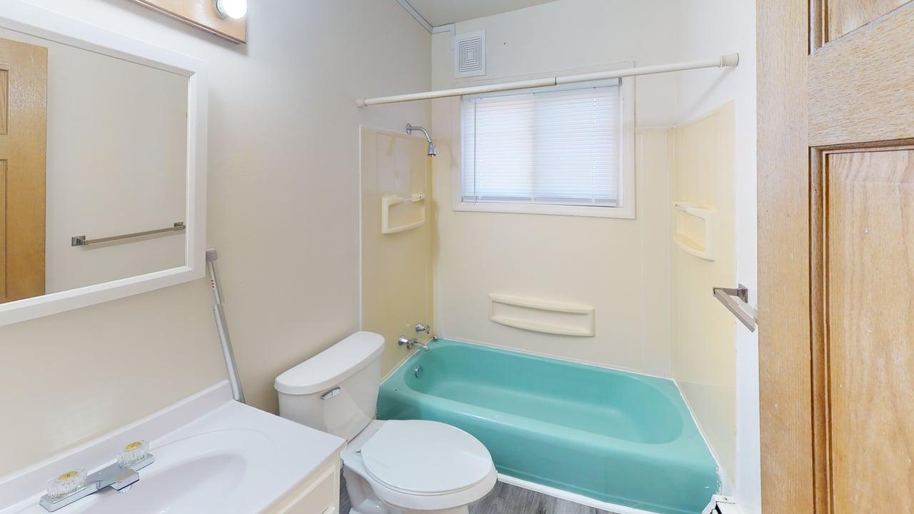 1521 Harmon Ave 2 Bathroom