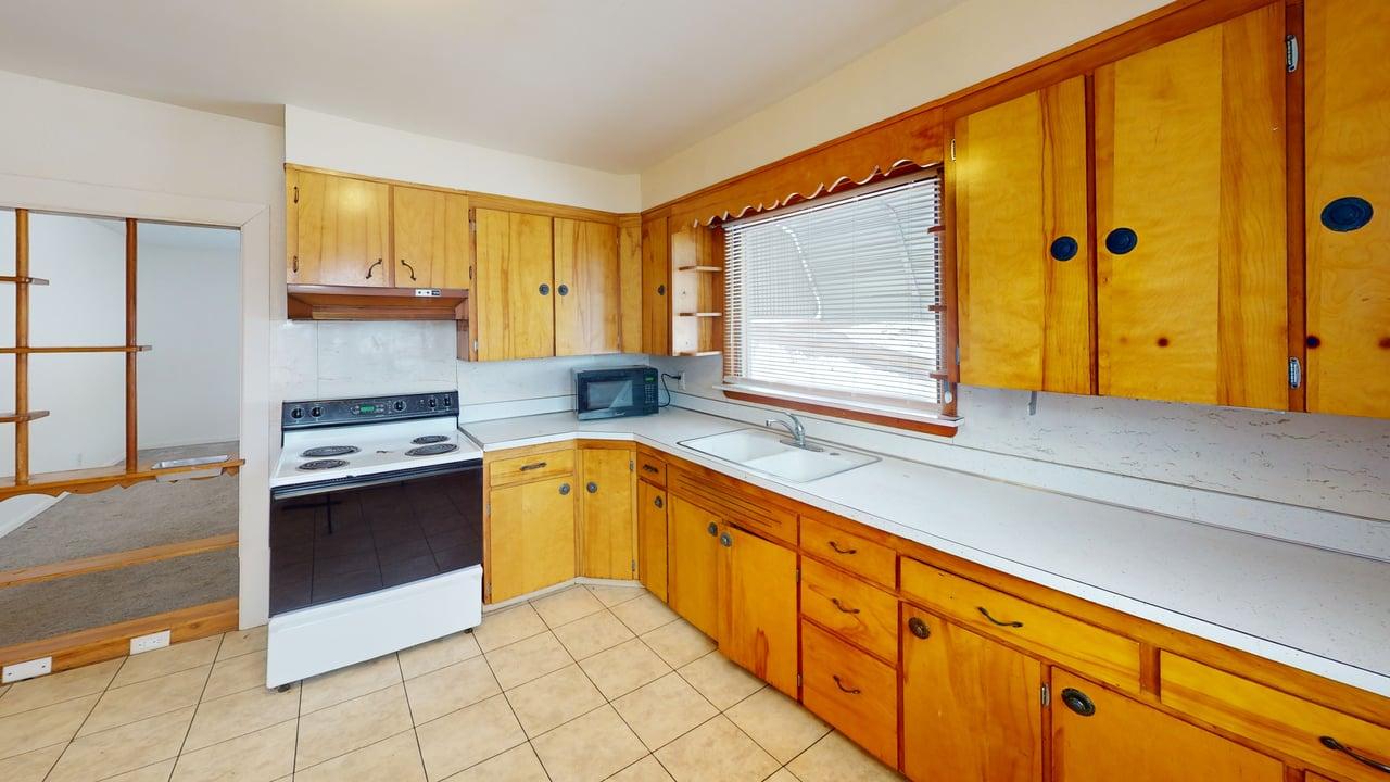 811 First Ave Nw Kitchen 2