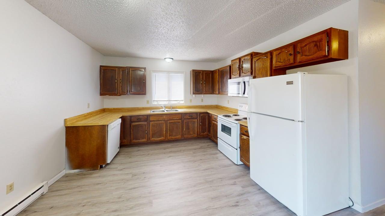1500 1st Ave Nw 4 Kitchen