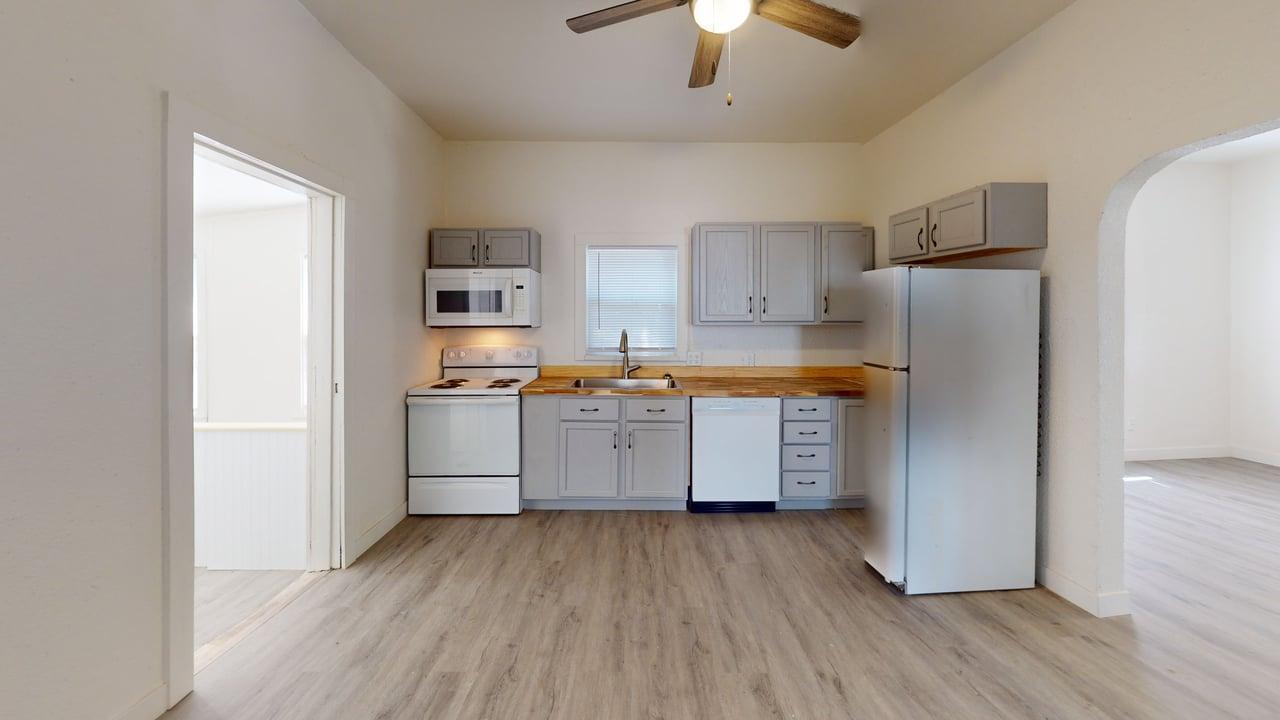 310 Fourth Ave Ne Kitchen 1
