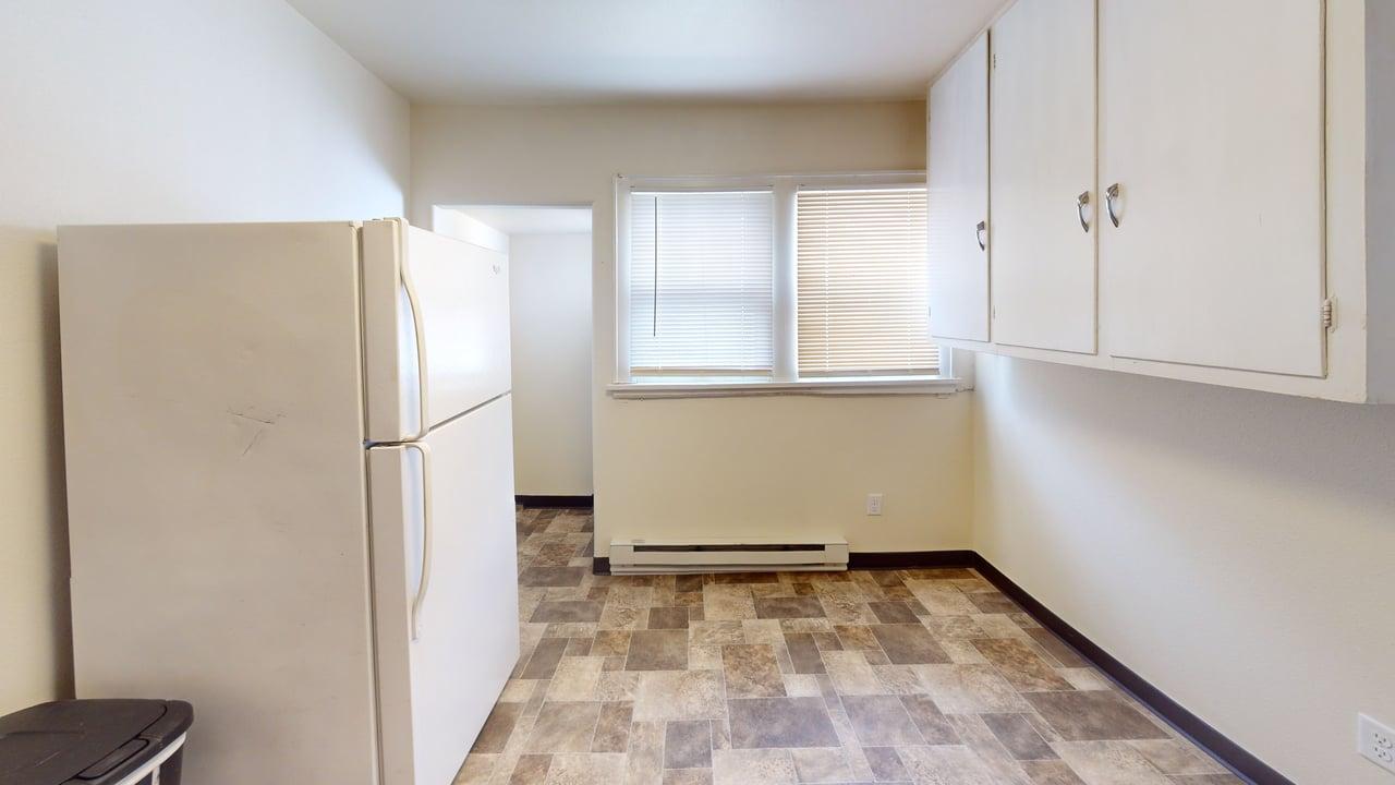 109 Ninth Ave Nw 2 Kitchen 1
