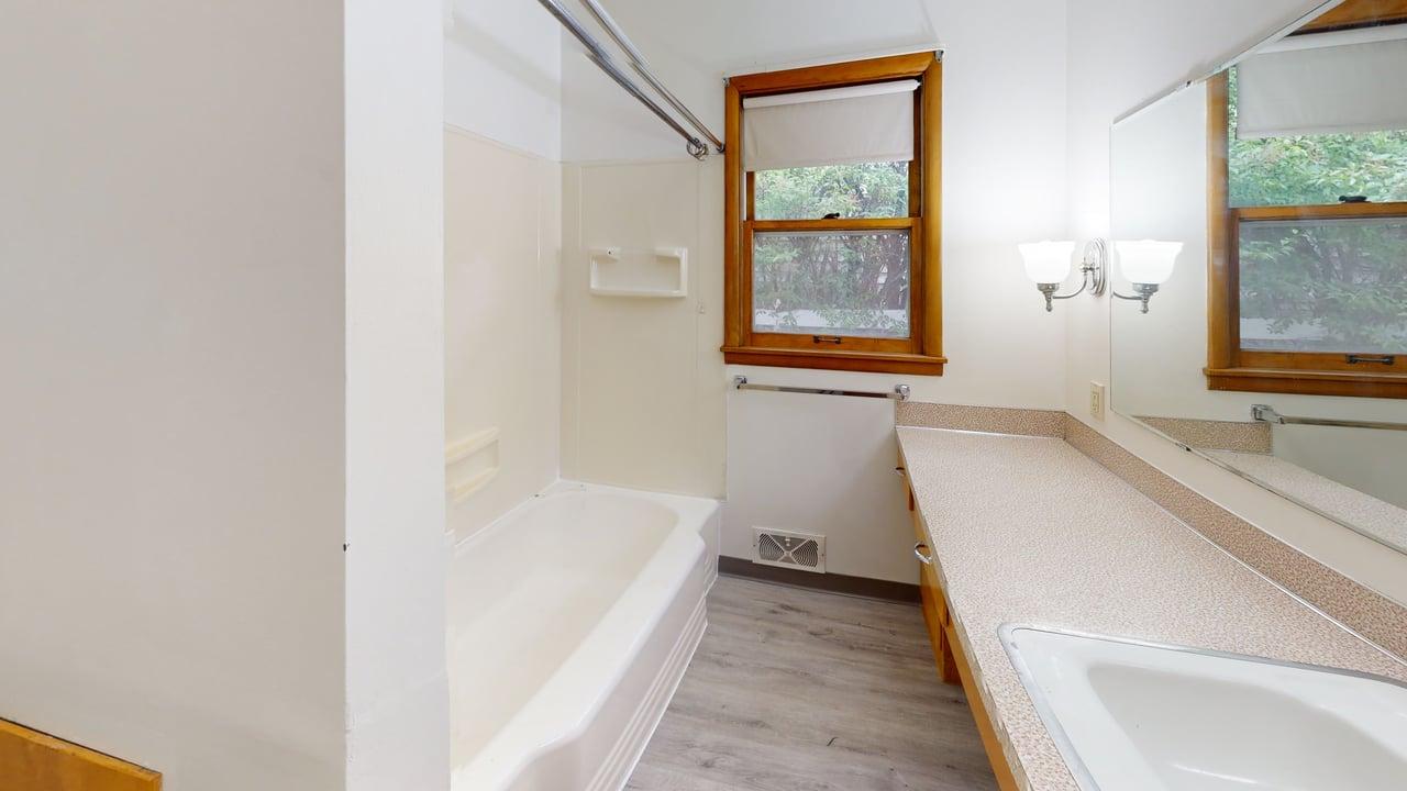 1113 N 3rd St A Bathroom