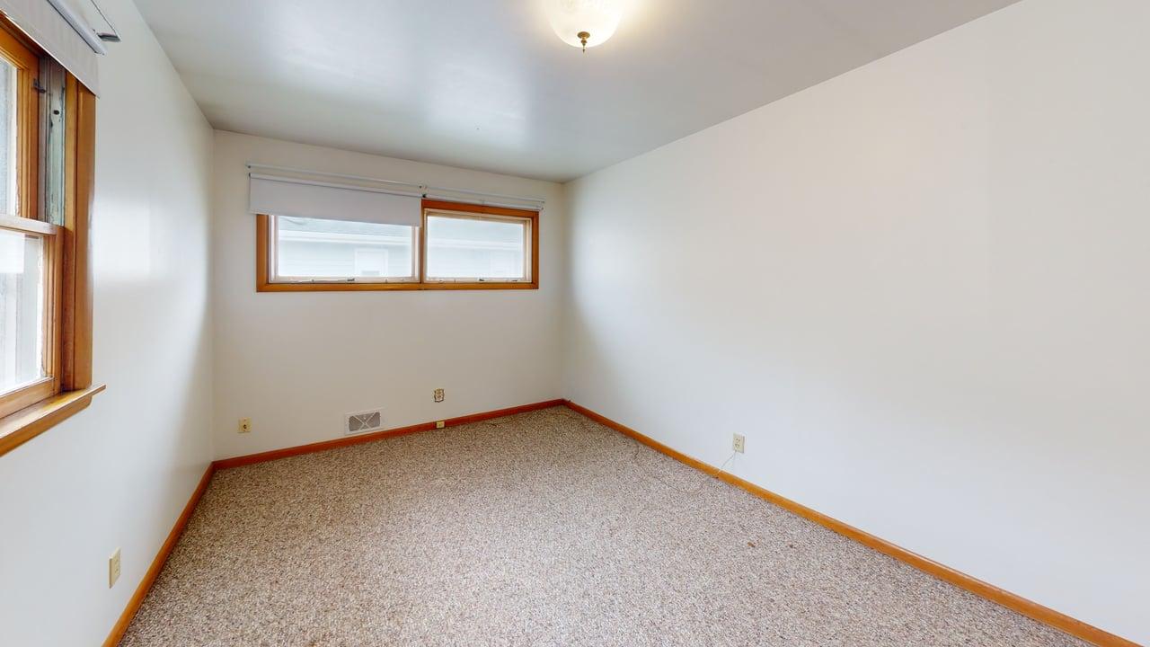 1113 N 3rd St A Bedroom