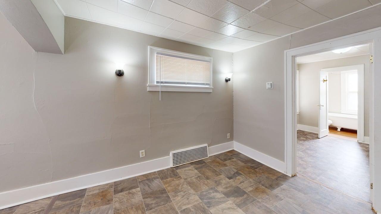 4135 W Thayer Ave Bedroom 1