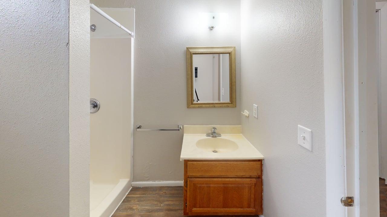 502 N 26th St Bathroom 3