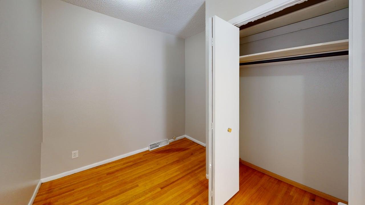 502 N 26th St Bedroom
