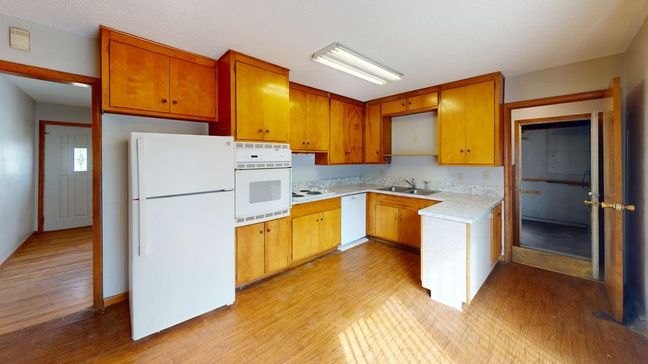 1727 Assumption Dr Kitchen