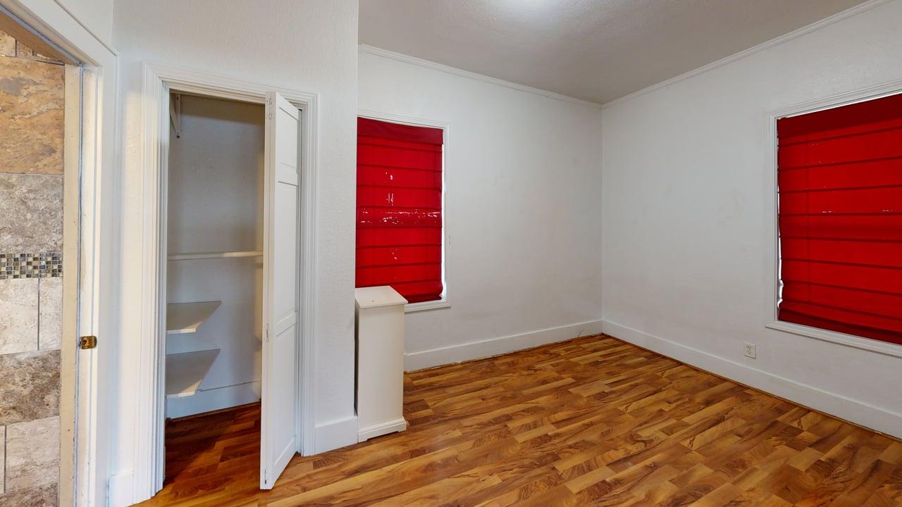 2055 Third Ave Ne Bedroom 2