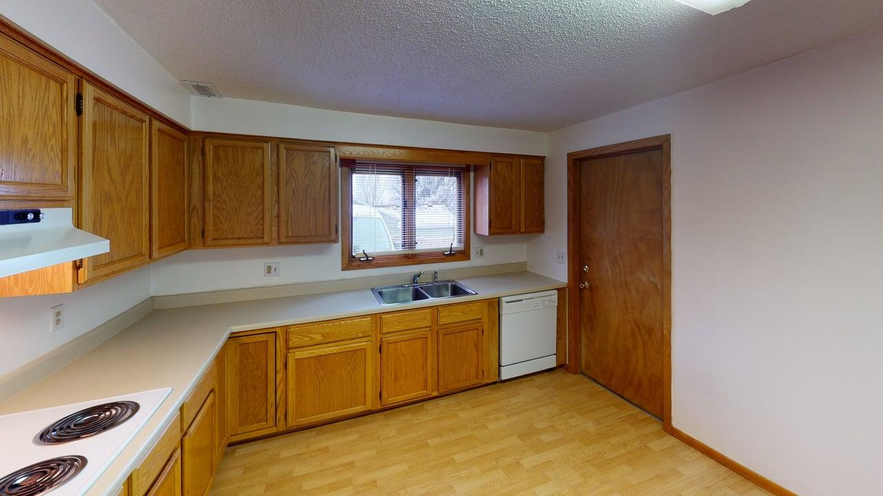 1603 E Divide Ave D Kitchen