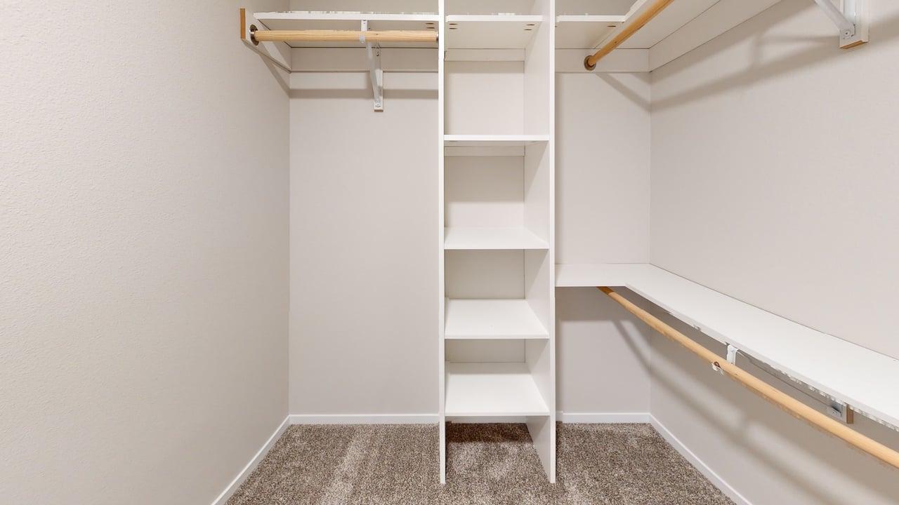 5220 Welder Ave Closet