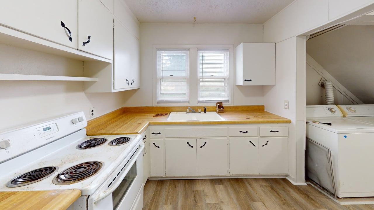 815 N 16th St Kitchen
